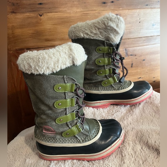 Sorel boots for girls - Picture 6 of 10